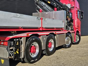 R650 V8 8x4 / HMF 9520 + JIB + WINCH / 140.000 kg GCW